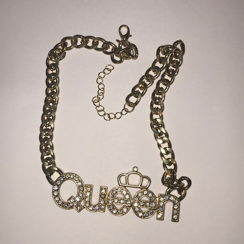 Queen Gold Necklace